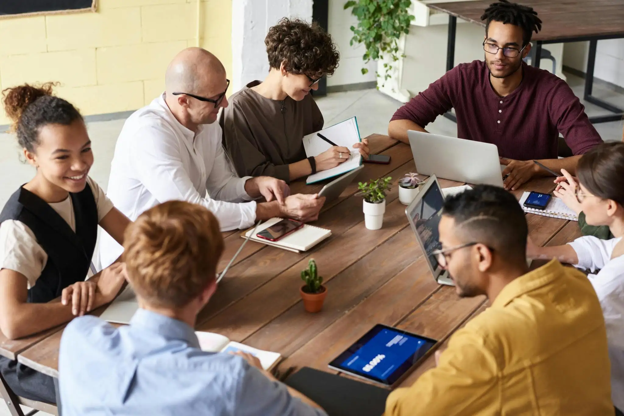 A working session around a conference table